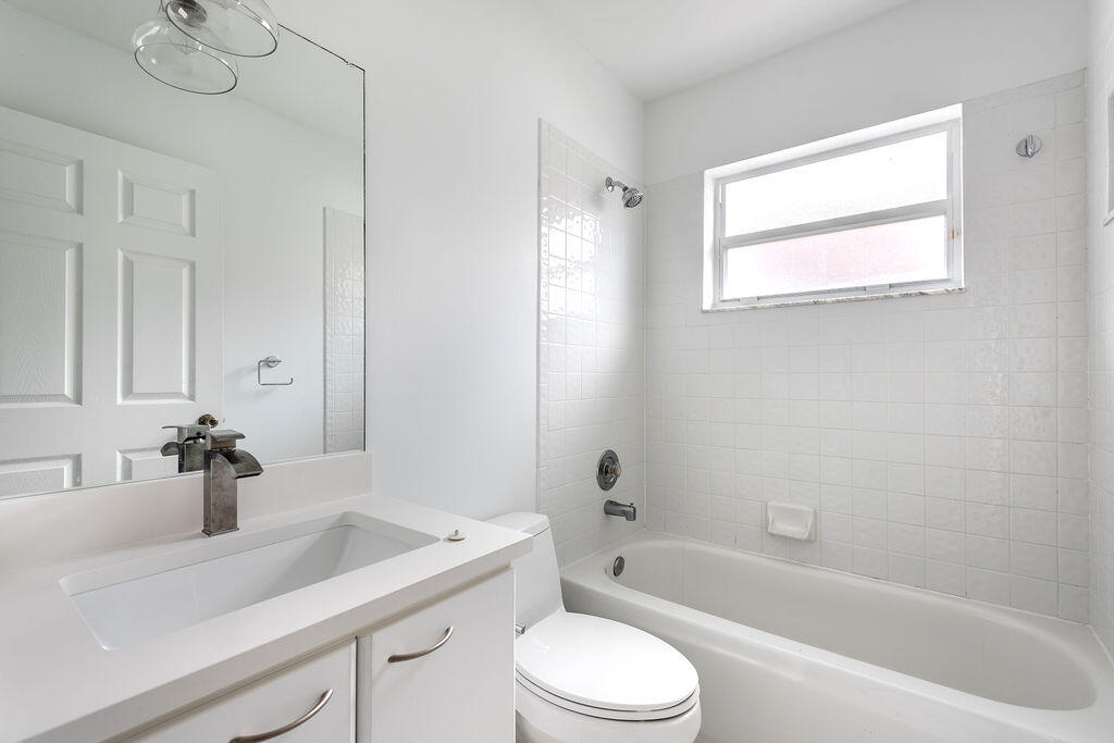 WELLINGTONS EDGE PAR 76 P - Residential Lease