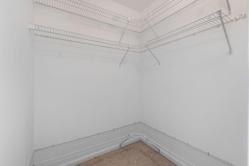 WELLINGTONS EDGE PAR 76 P - Residential Lease