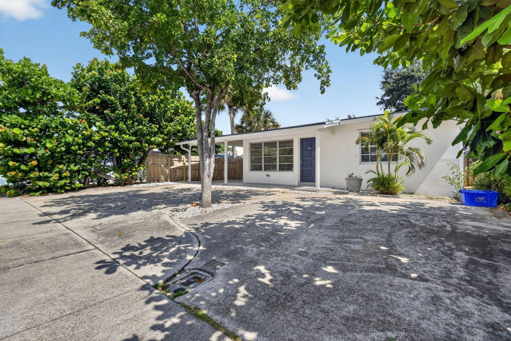 Photo of 111 Euclid Boulevard, Lantana, FL 33462 (MLS # B26059006)