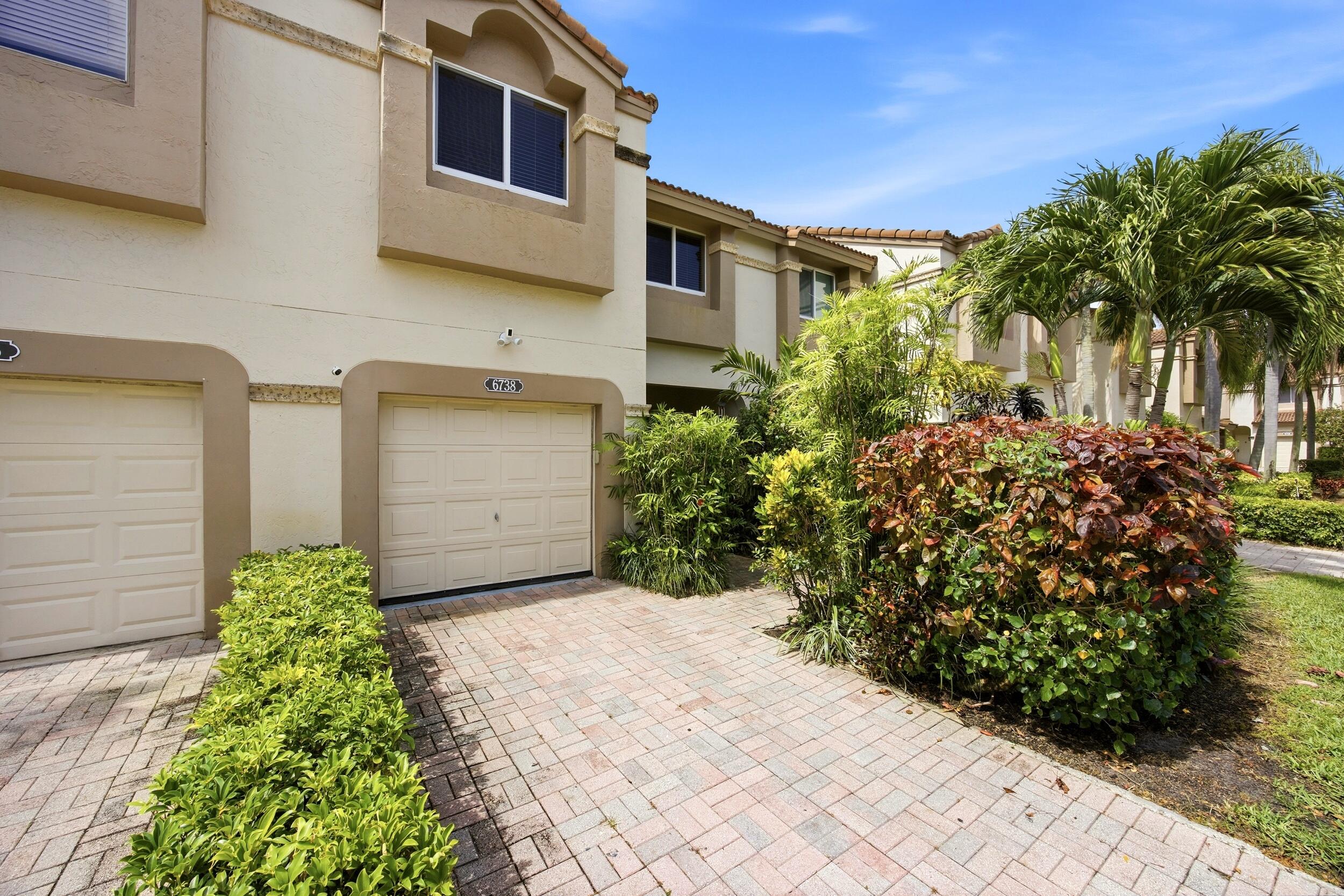 Properties | Stephanie Kaufman 6738 Via Regina