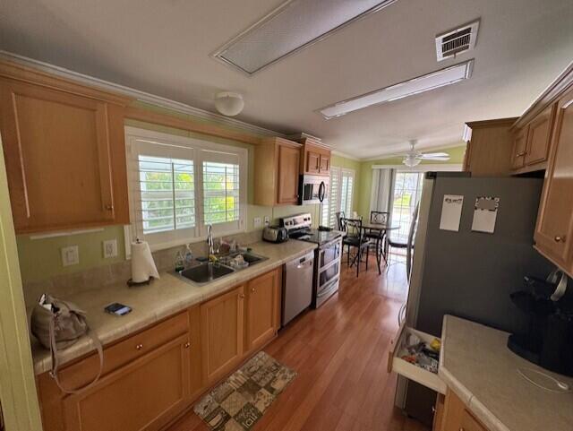 DEERFIELD LAKE - Residential