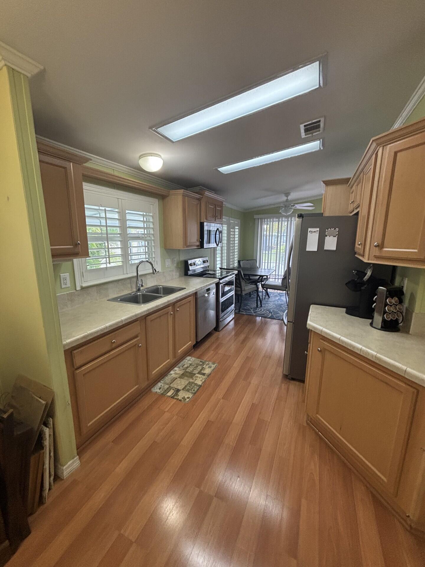 DEERFIELD LAKE - Residential