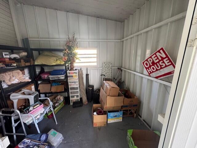 DEERFIELD LAKE - Residential