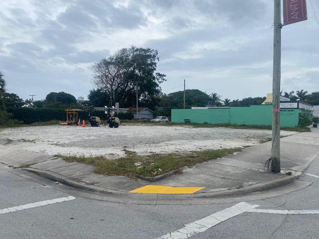 3500 S Dixie Highway