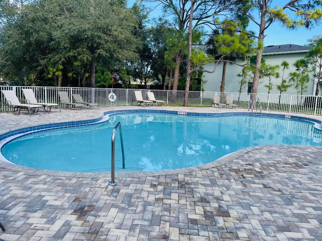 RANCHETTE LAKE - Residential Lease