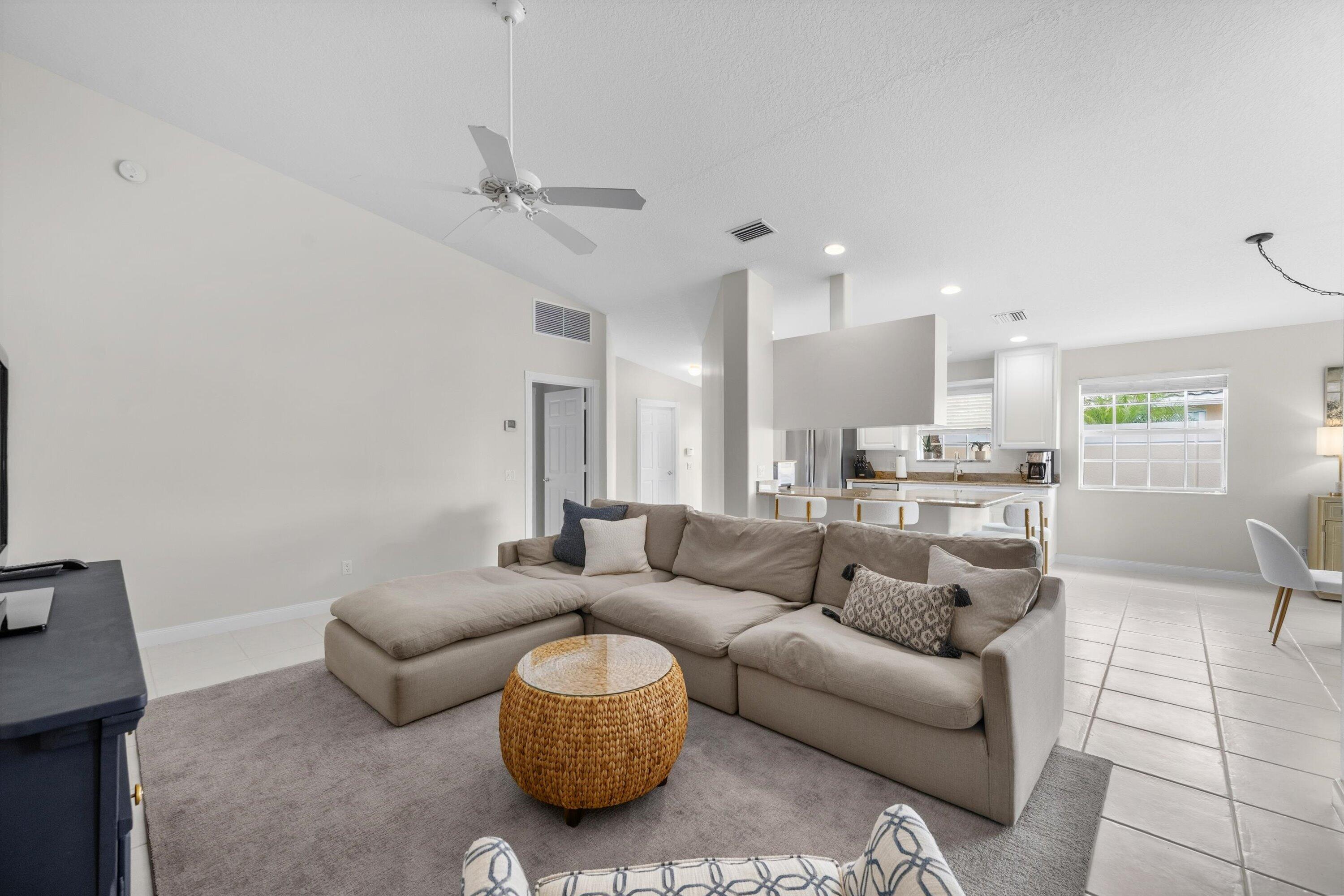 3136 VERDMONT Lane