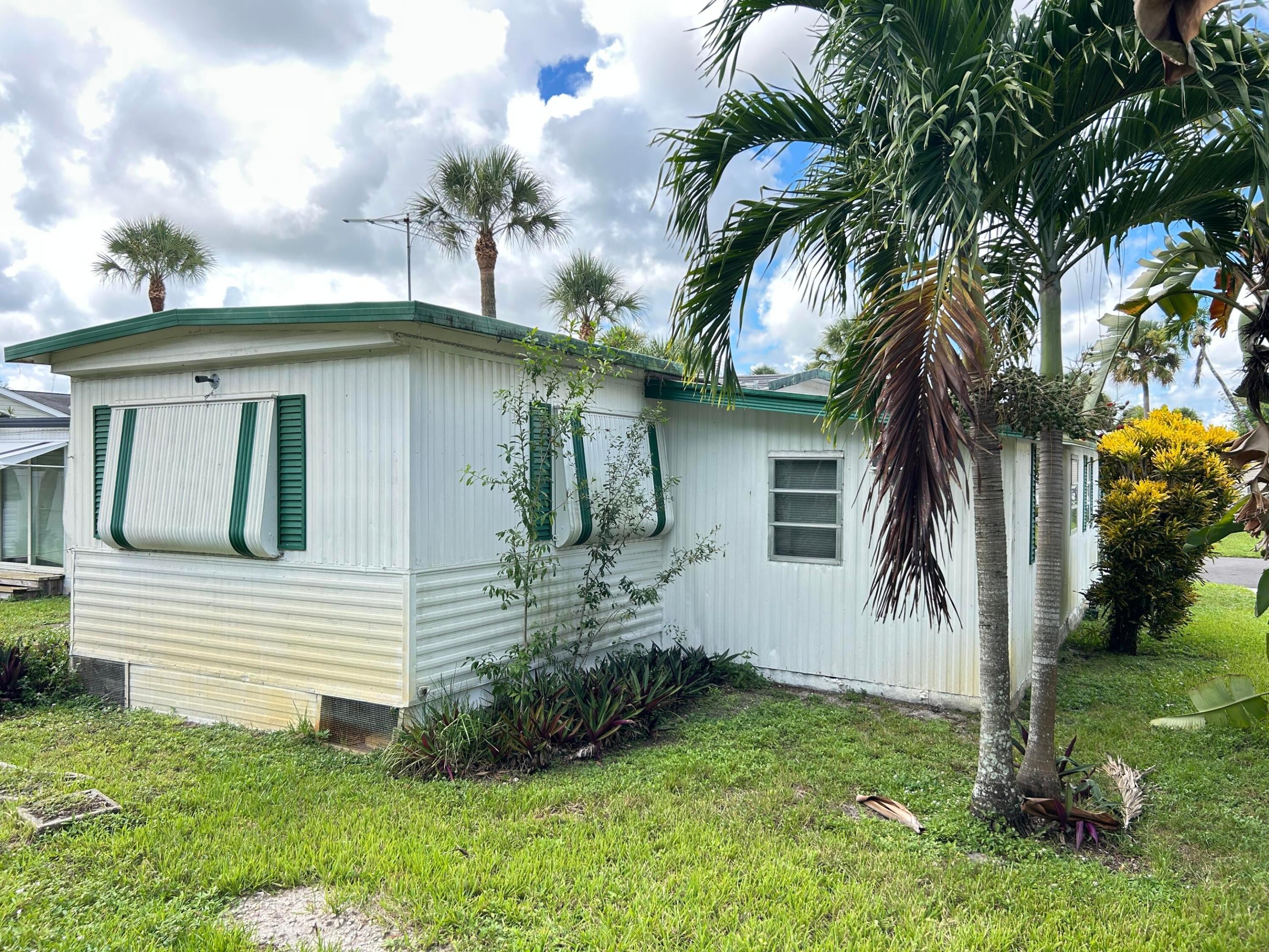522 HIBISCUS Drive