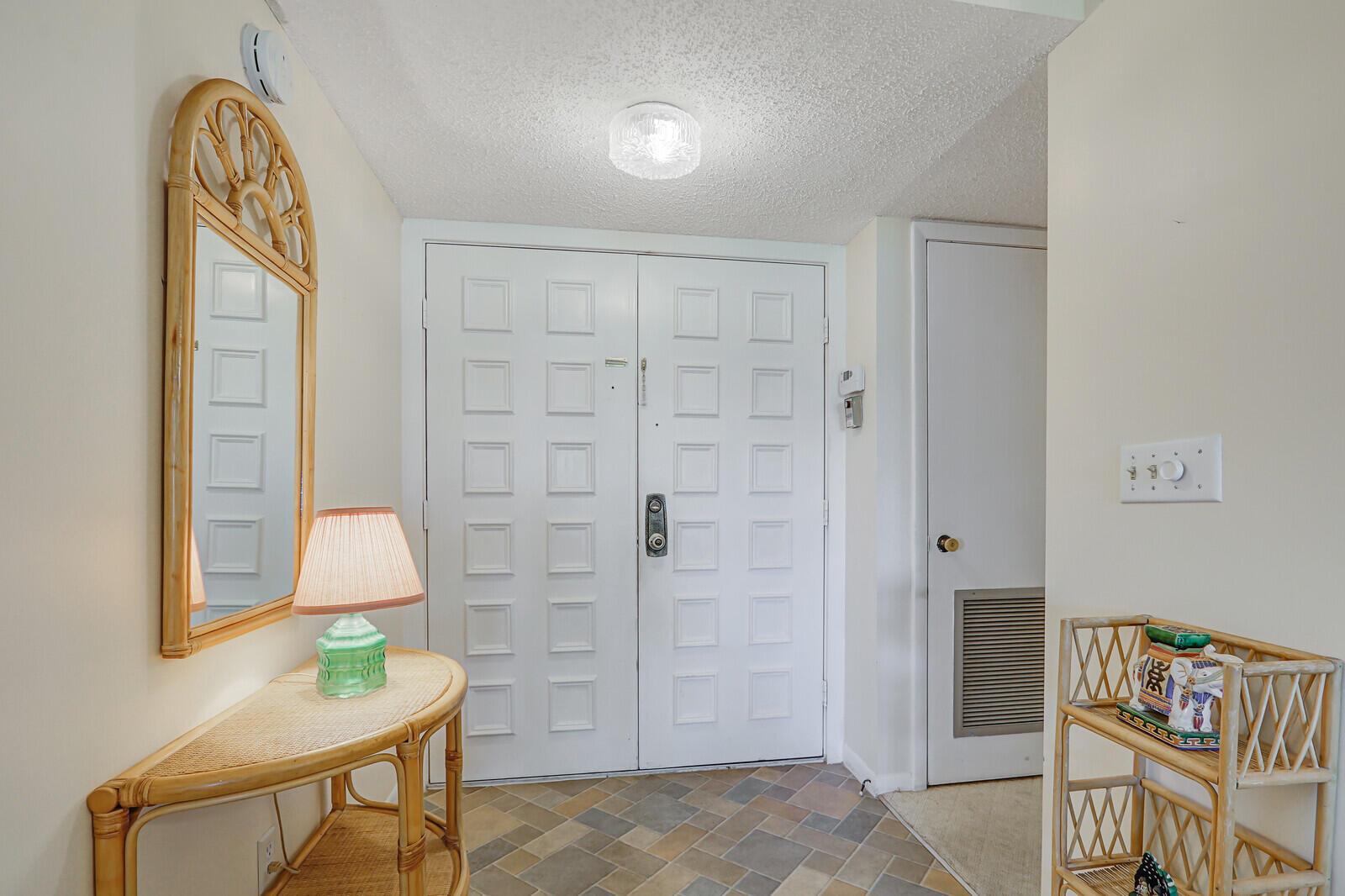 1800 SE Saint Lucie Boulevard 12-206