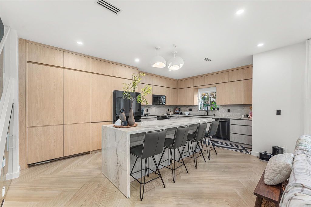 Photo of 11338 NW 33rd Street, Sunrise, FL 33323 (MLS # F10556369)