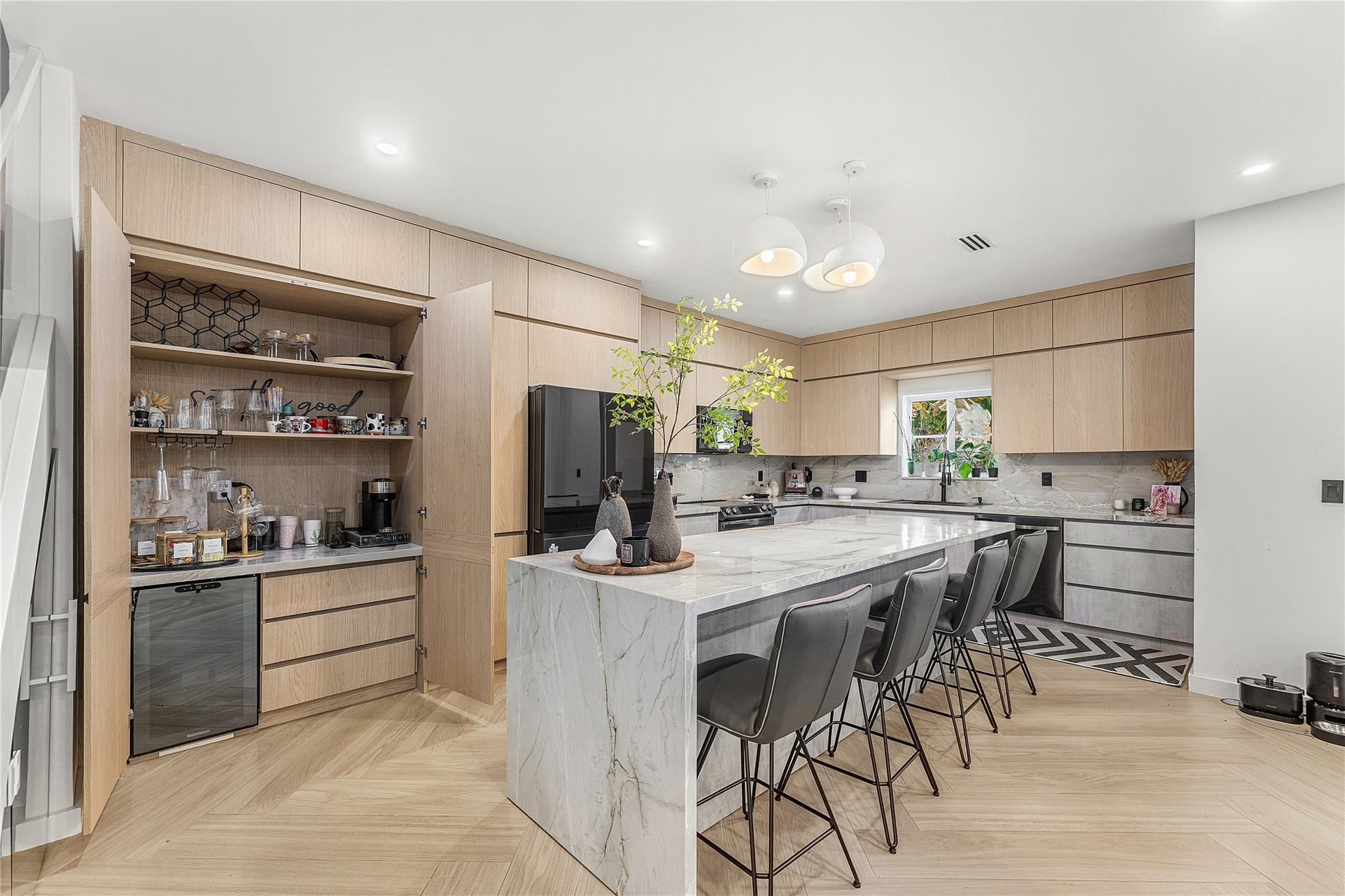 SUNRISE GOLF VILLAGE SECT - Residential Lease