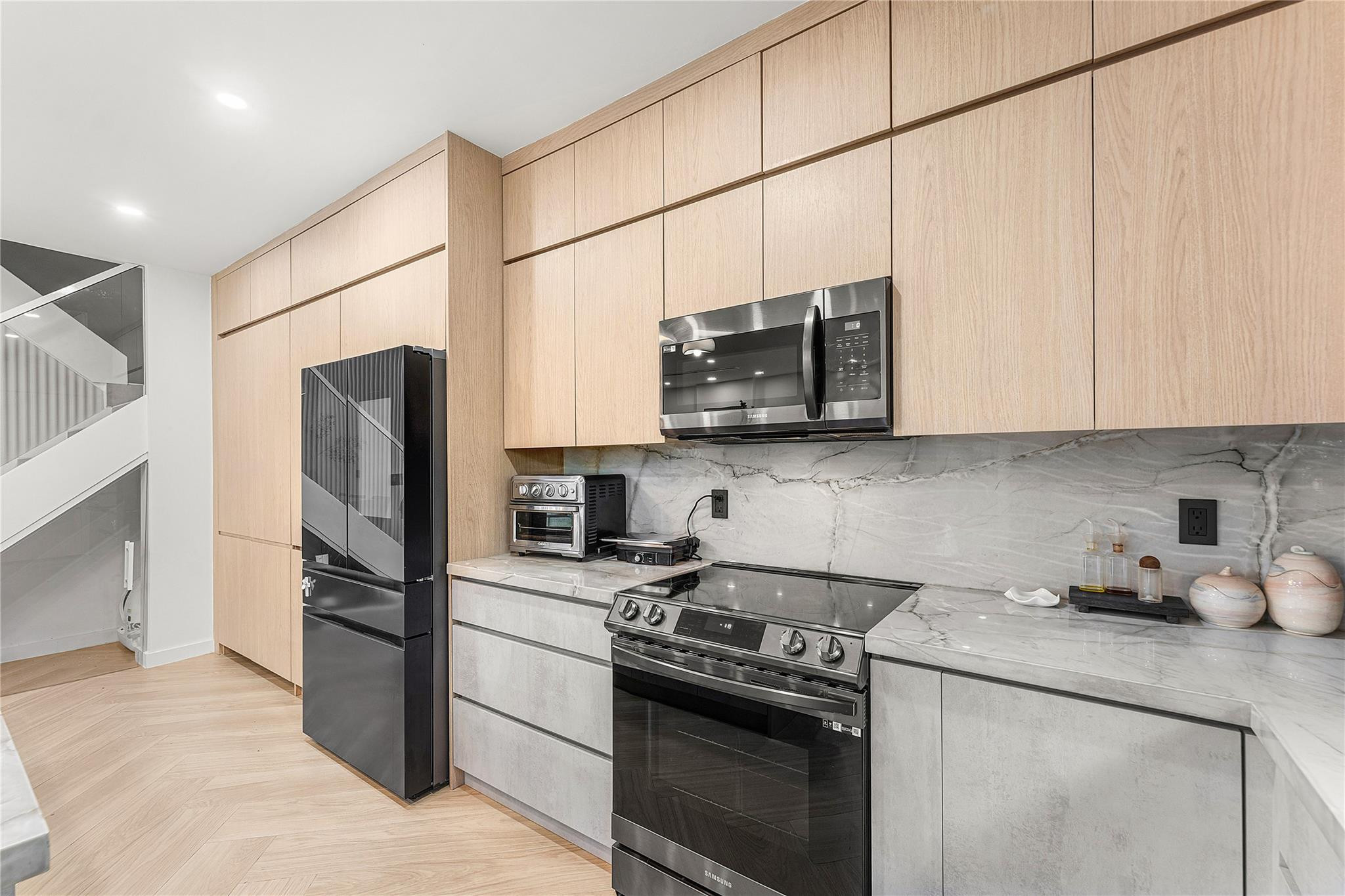 SUNRISE GOLF VILLAGE SECT - Residential Lease