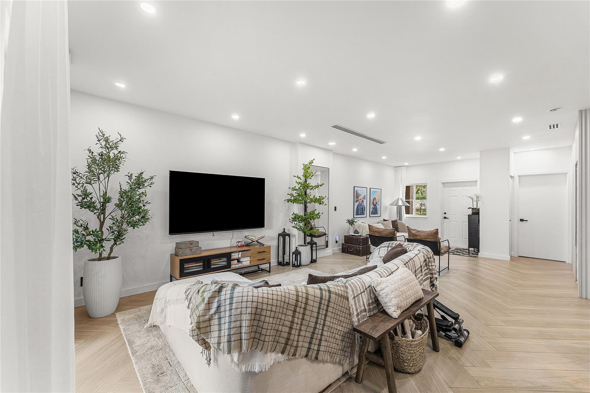 SUNRISE GOLF VILLAGE SECT - Residential Lease