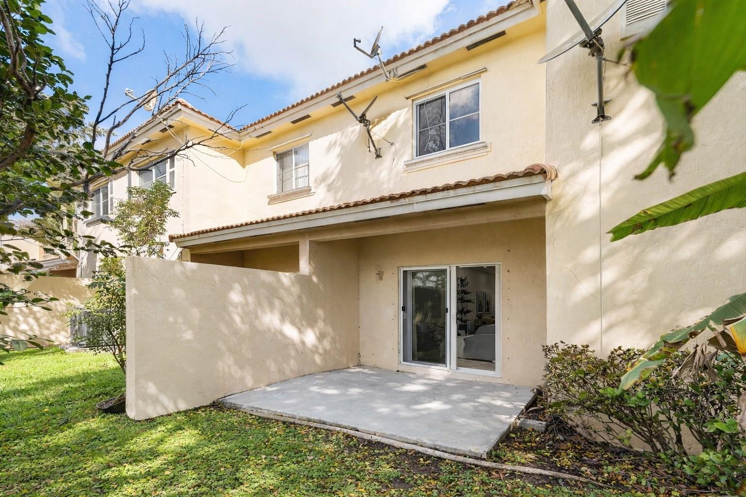 SUNRISE GOLF VILLAGE SECT - Residential Lease