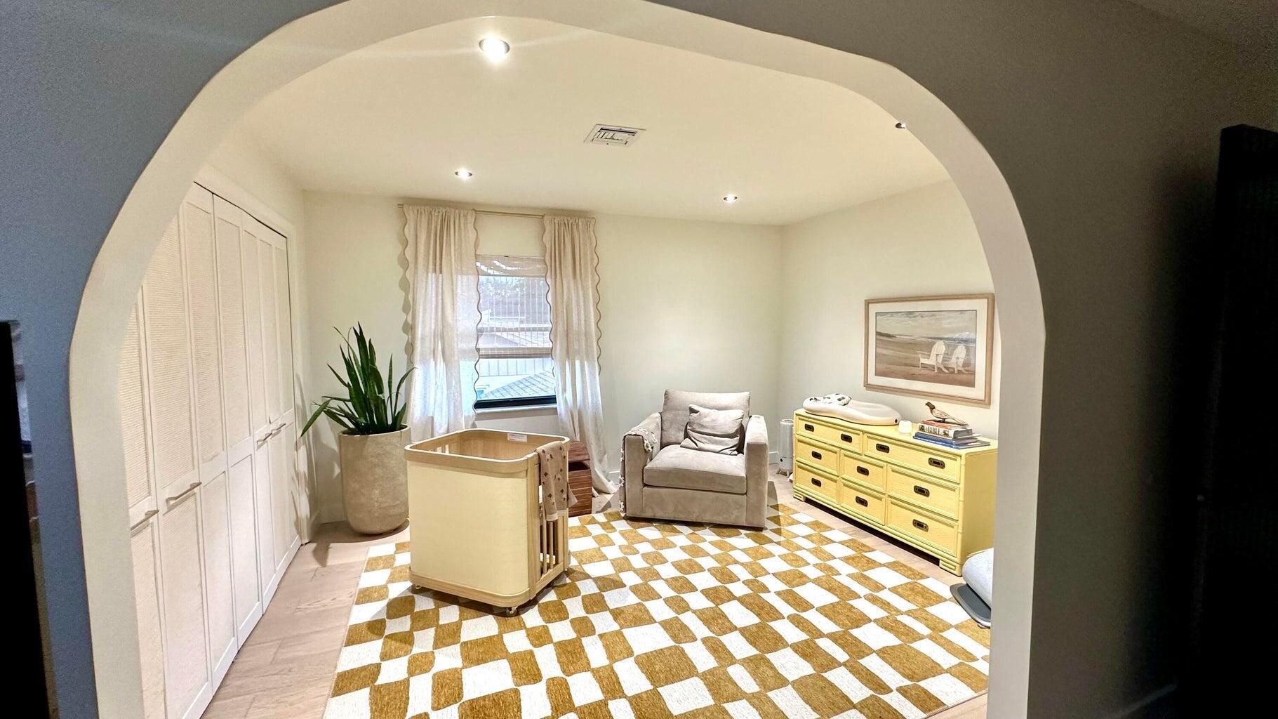 PINEWOOD EAST 2 OF WELLIN - Residential Lease