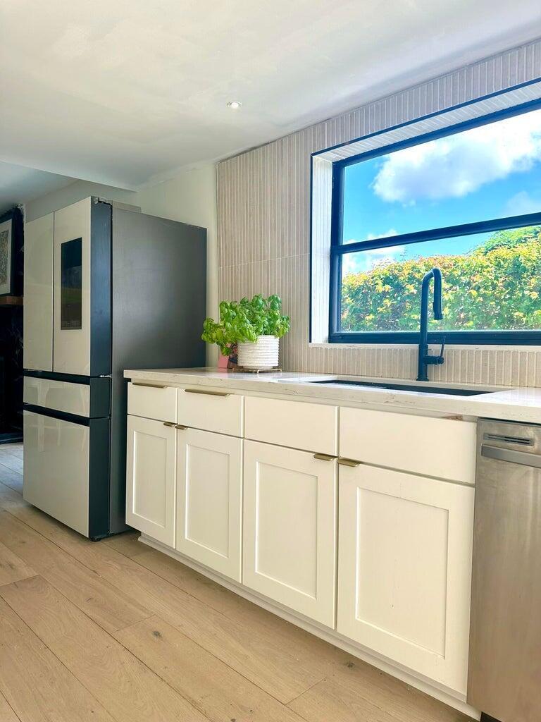 PINEWOOD EAST 2 OF WELLIN - Residential Lease