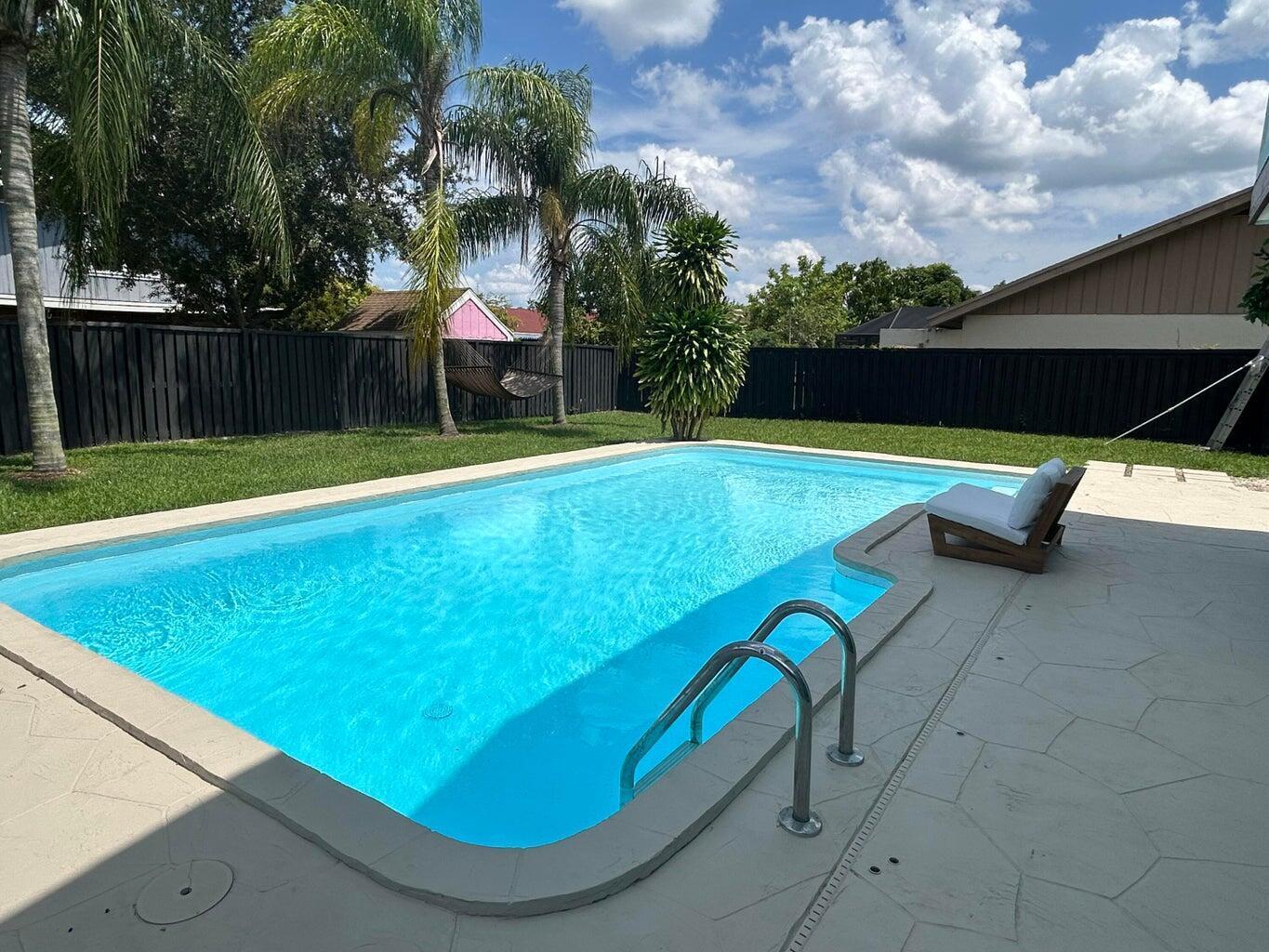 PINEWOOD EAST 2 OF WELLIN - Residential Lease