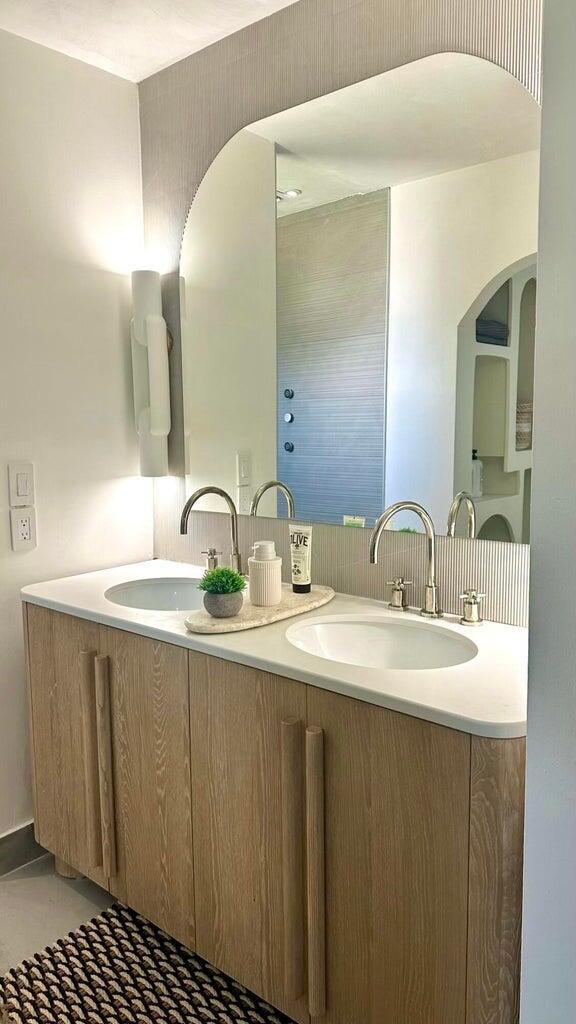 PINEWOOD EAST 2 OF WELLIN - Residential Lease