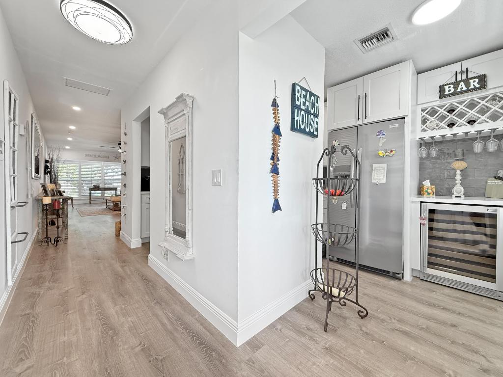 1021 Flame Vine Avenue 203