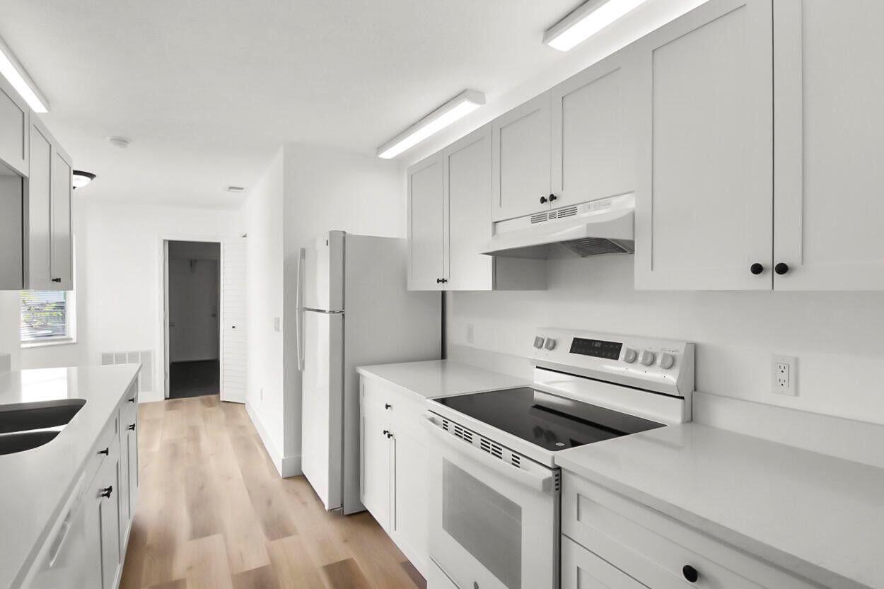 PORT ST LUCIE SECTION 25 - Residential Lease