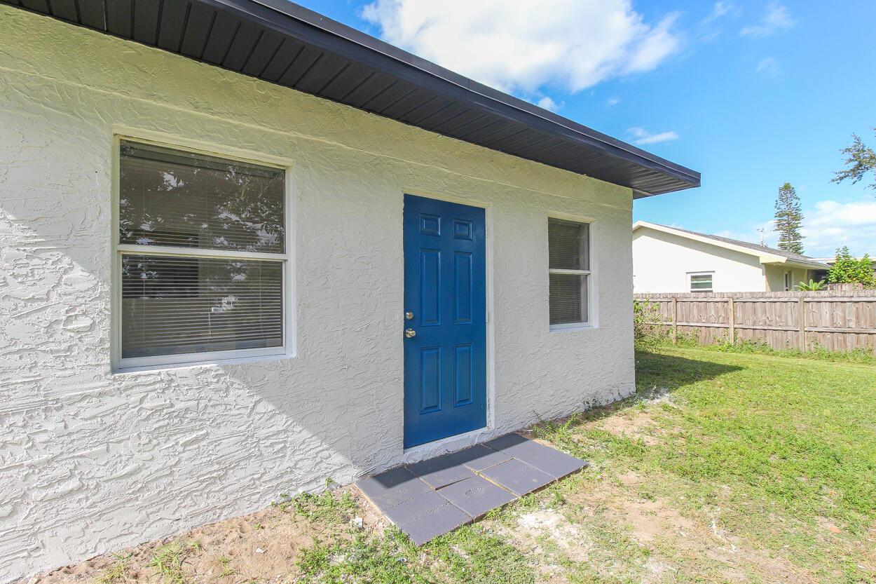 PORT ST LUCIE SECTION 25 - Residential Lease