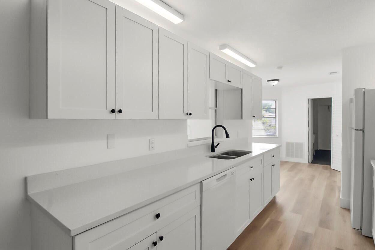 PORT ST LUCIE SECTION 25 - Residential Lease