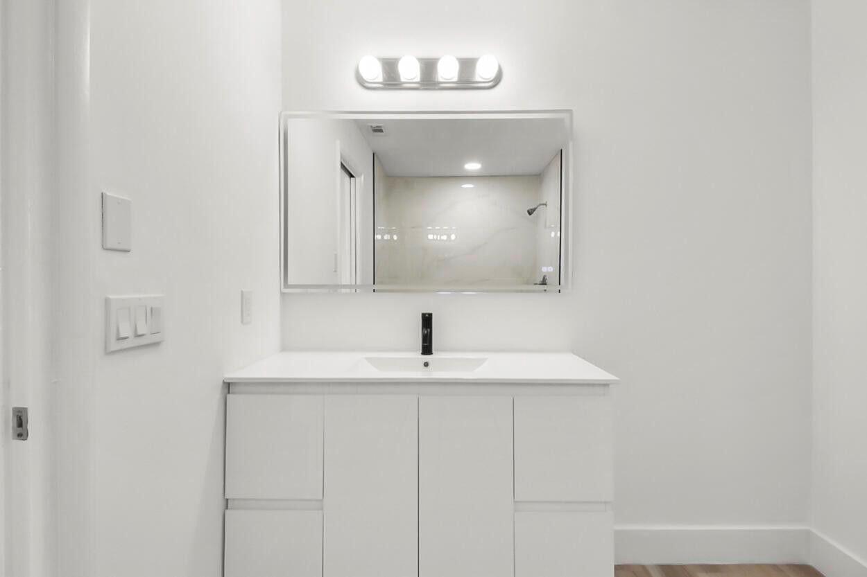 PORT ST LUCIE SECTION 25 - Residential Lease