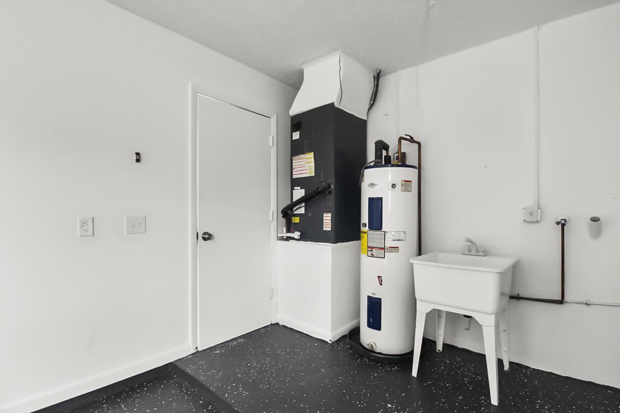 PORT ST LUCIE SECTION 25 - Residential Lease