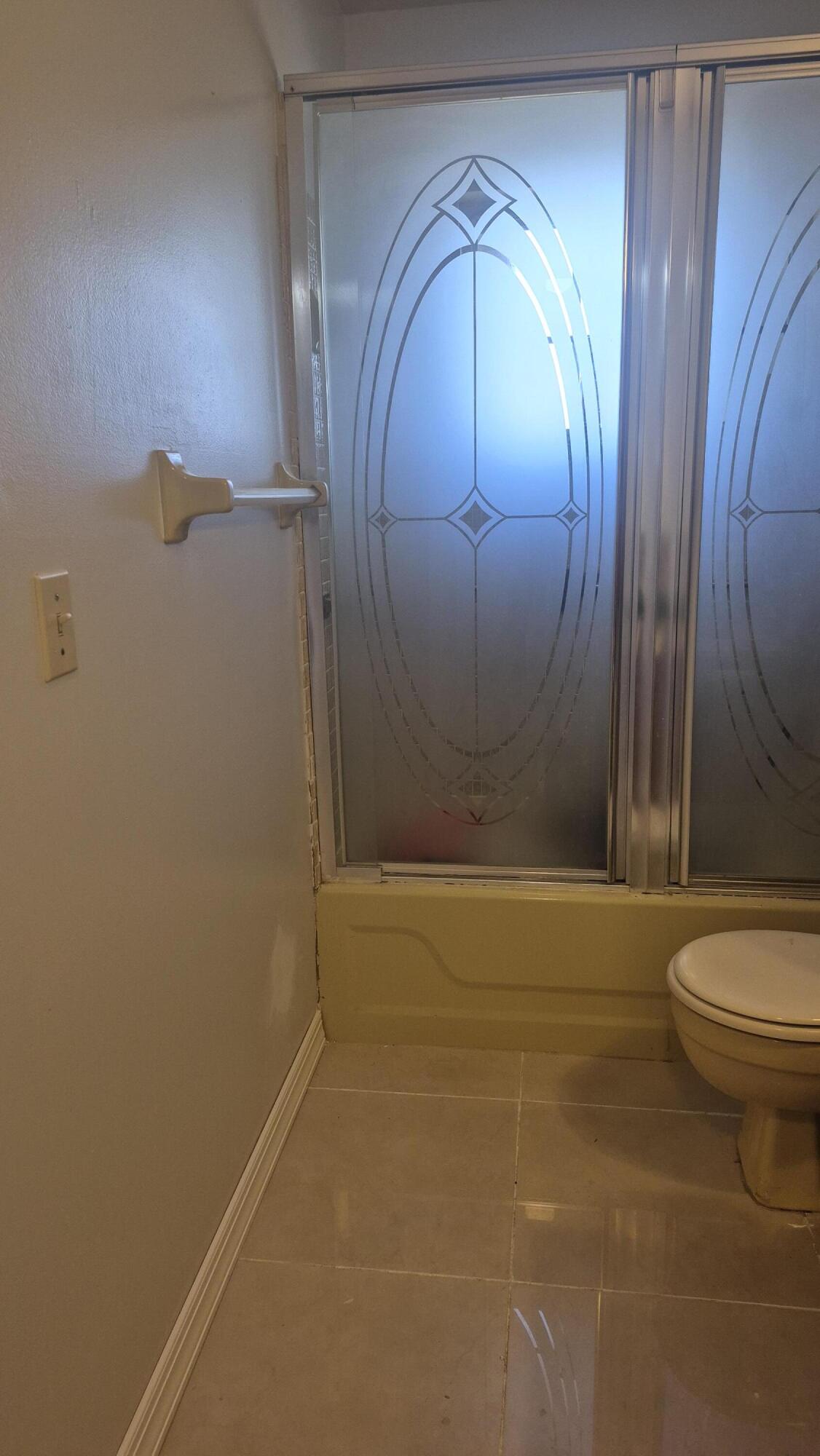 CRESTHAVEN VILLAS CONDO 13 - Residential