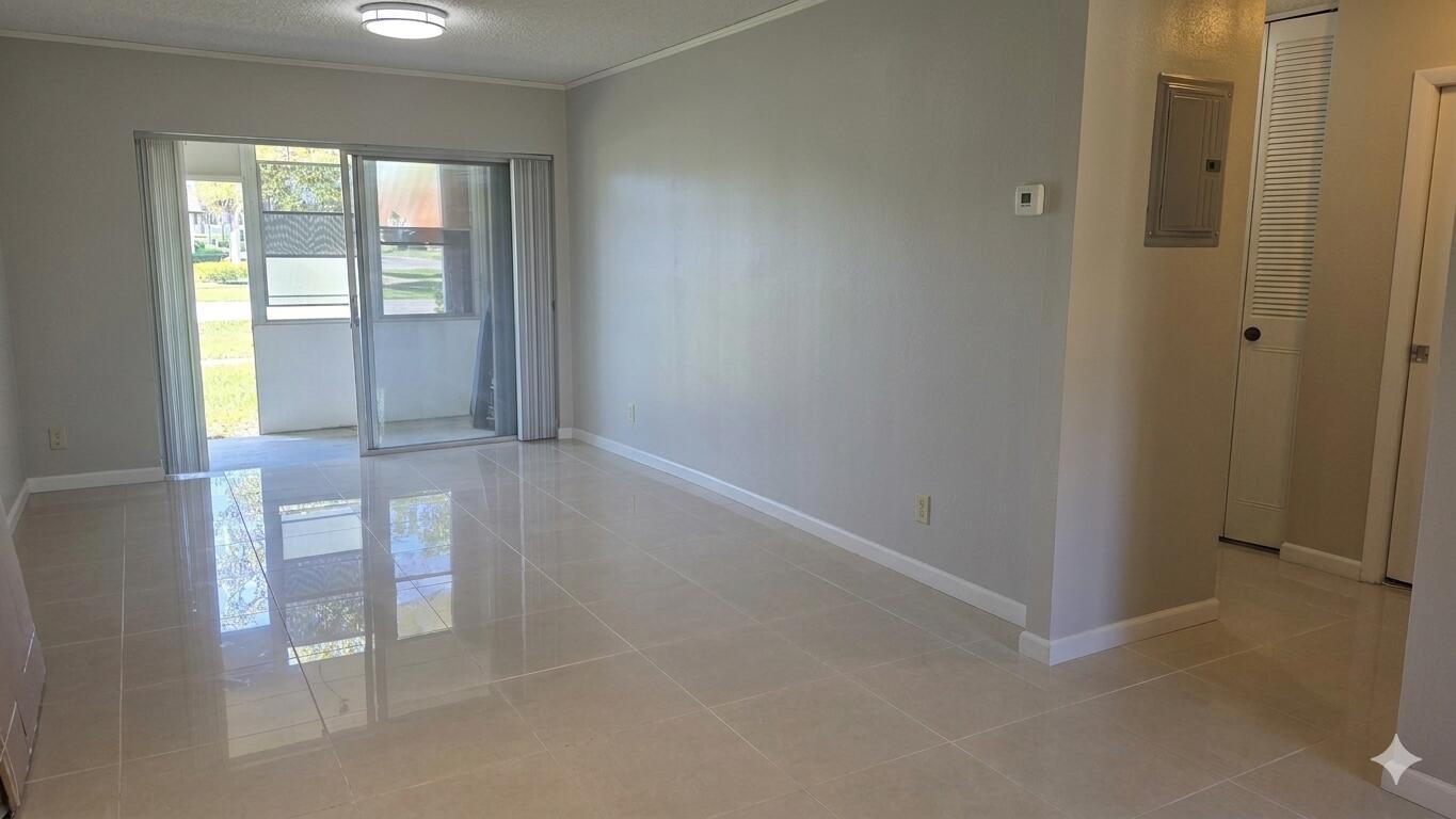 5423 Cresthaven Boulevard C