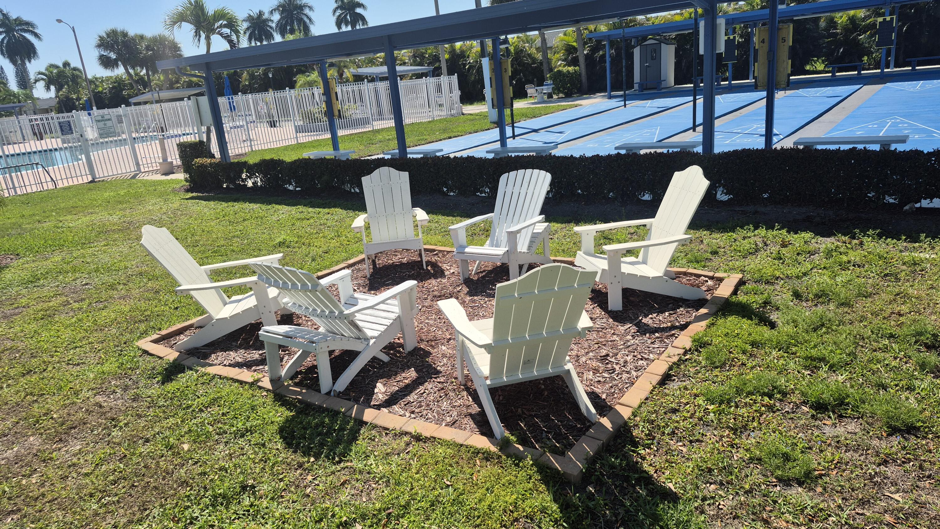 CRESTHAVEN VILLAS CONDO 13 - Residential