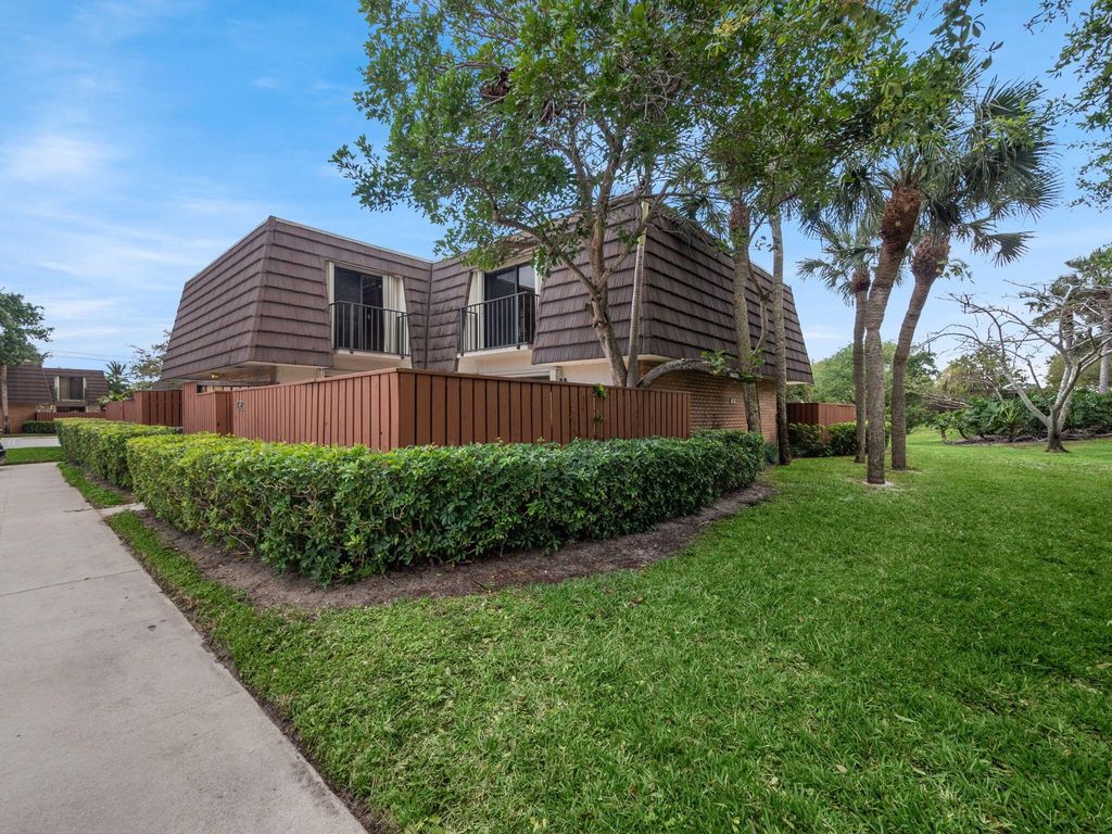 Photo of 1821 18th Court, Jupiter, FL 33477 (MLS # R10968988)