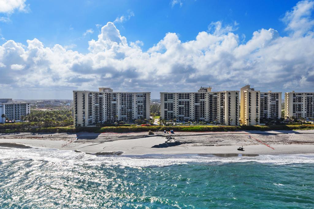 OCEAN TRAIL CONDO I - Residential