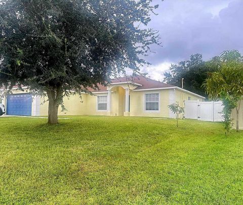 A home in Port St Lucie