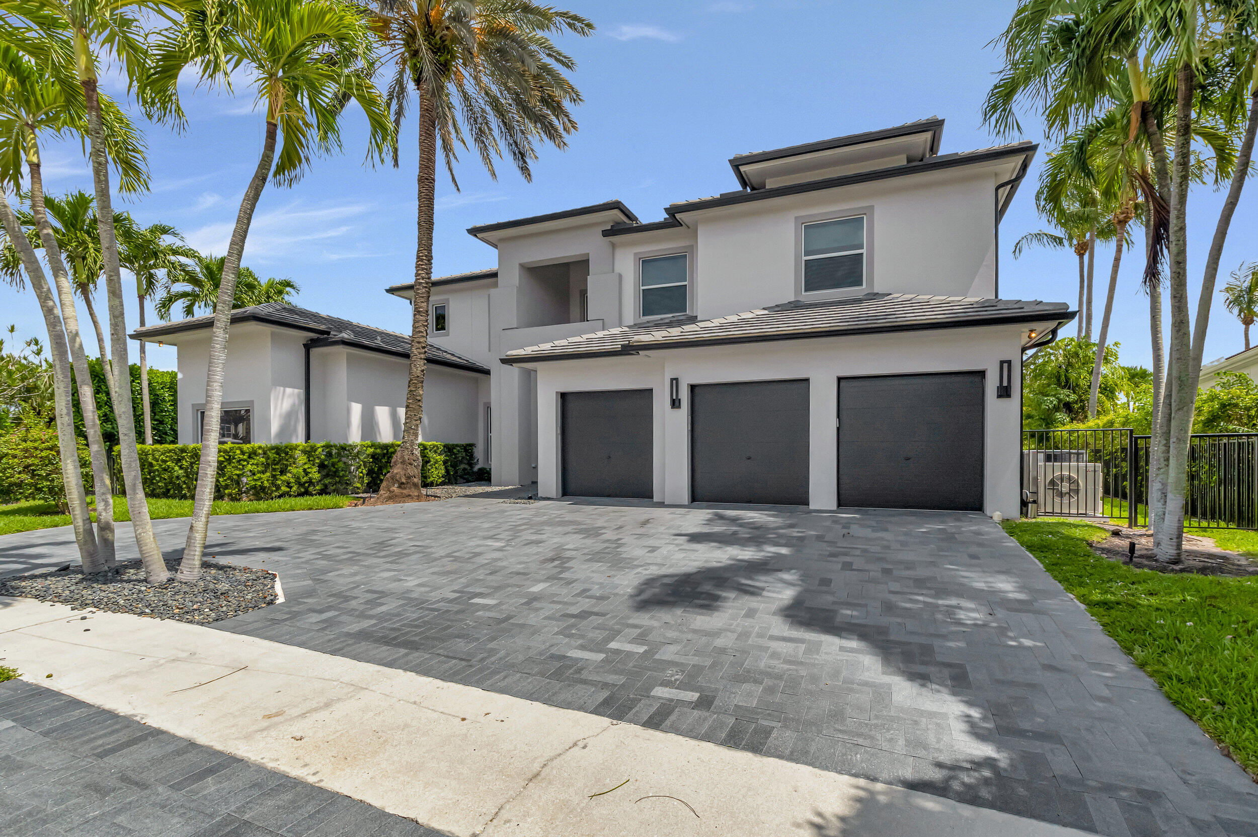 Mizner Country Club - Residential