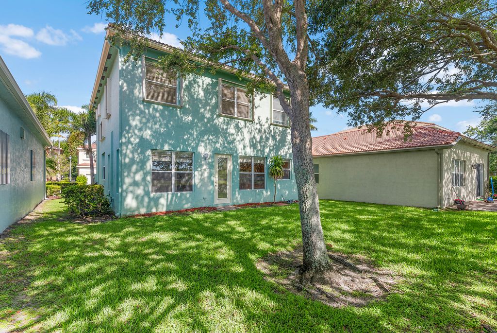 Photo of 25 Country Lake Circle, Boynton Beach, FL 33436 (MLS # R10995649)