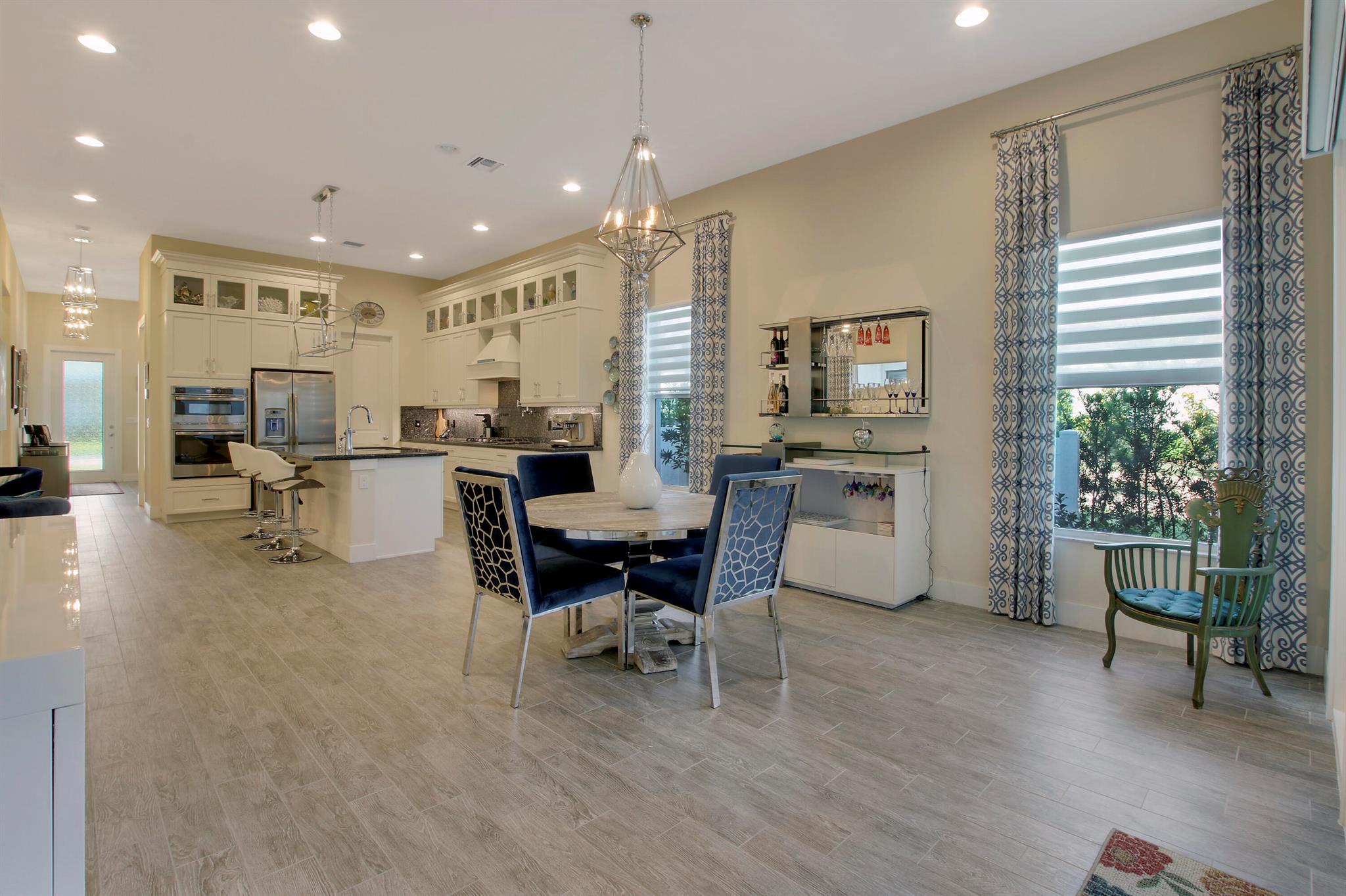 ALTON NEIGHBORHOOD 1 - Residential Lease