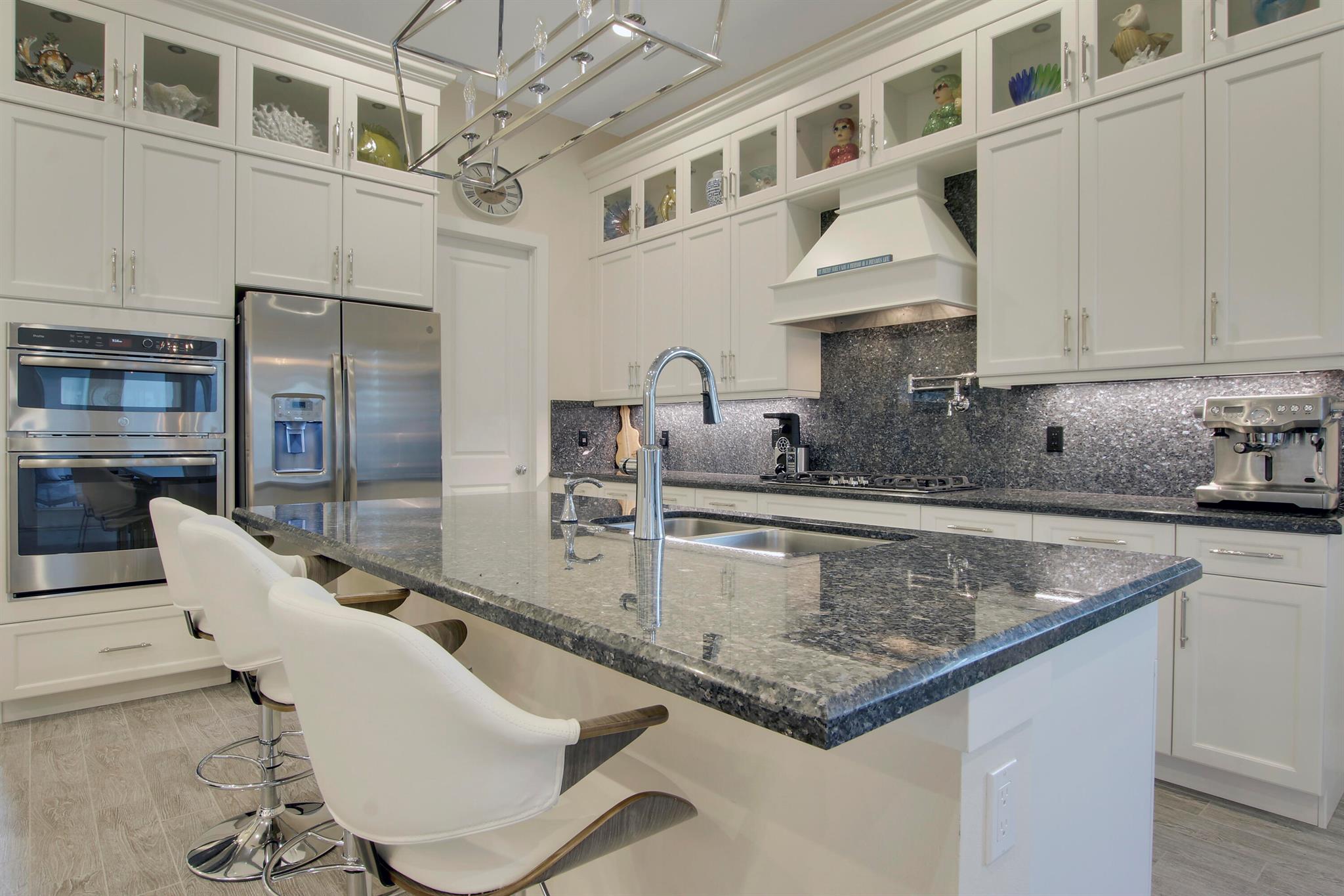 ALTON NEIGHBORHOOD 1 - Residential Lease