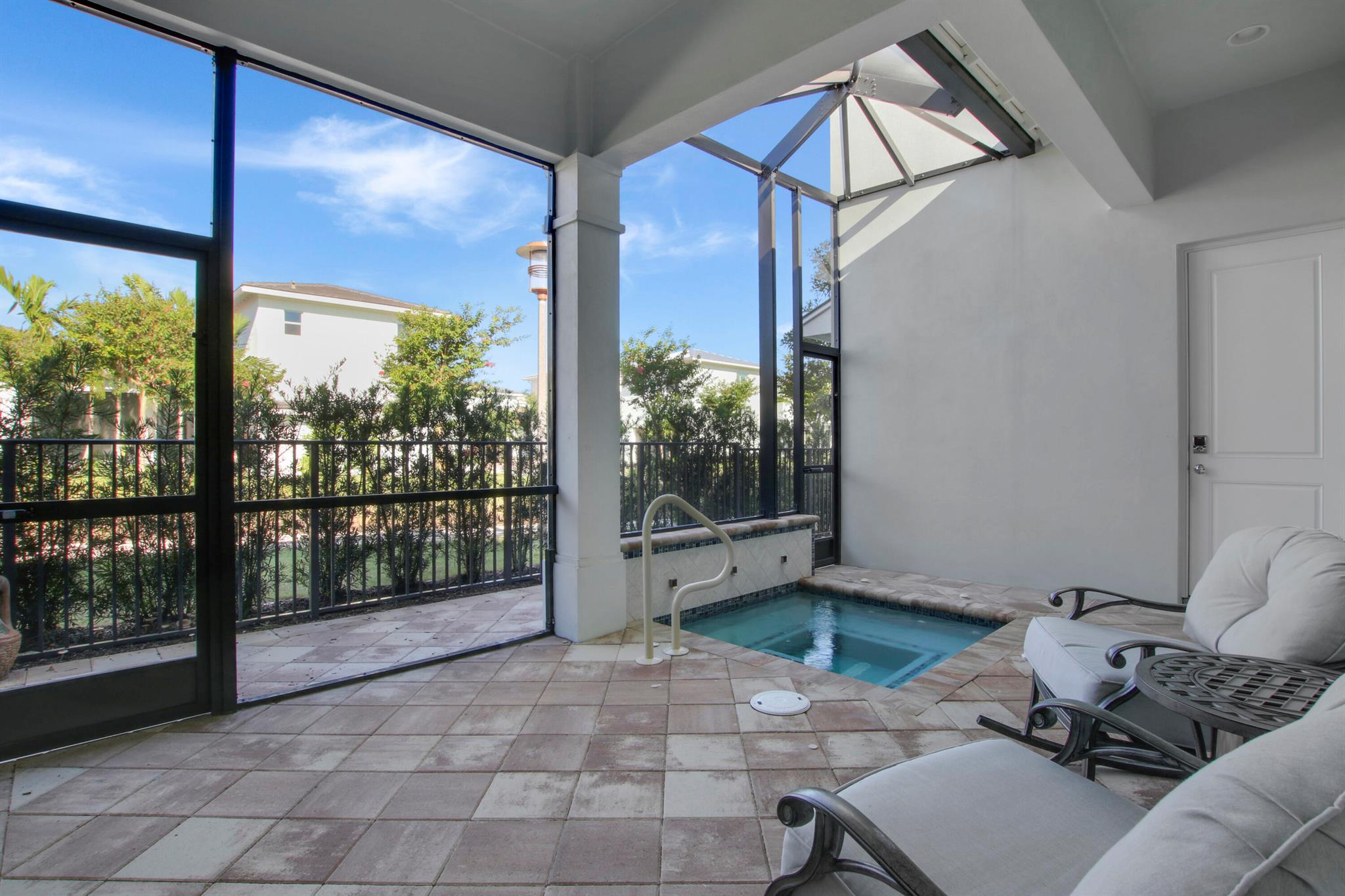 ALTON NEIGHBORHOOD 1 - Residential Lease