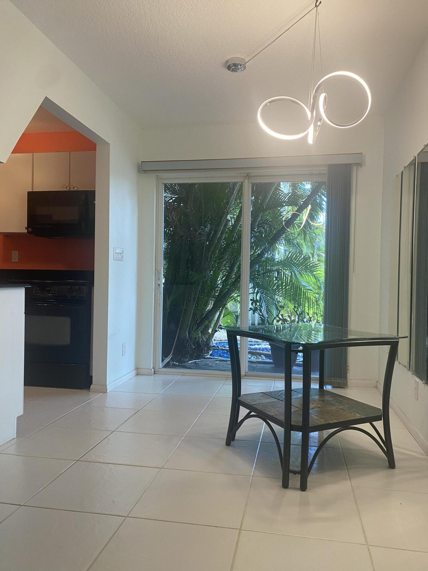 REGENCY MANOR CONDO - Residential