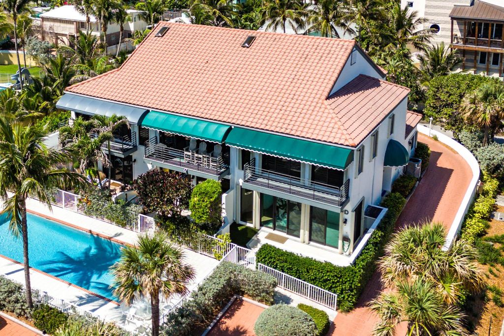 Photo of 11545 Old Ocean Boulevard #D, Boynton Beach, FL 33435 (MLS # R11077728)