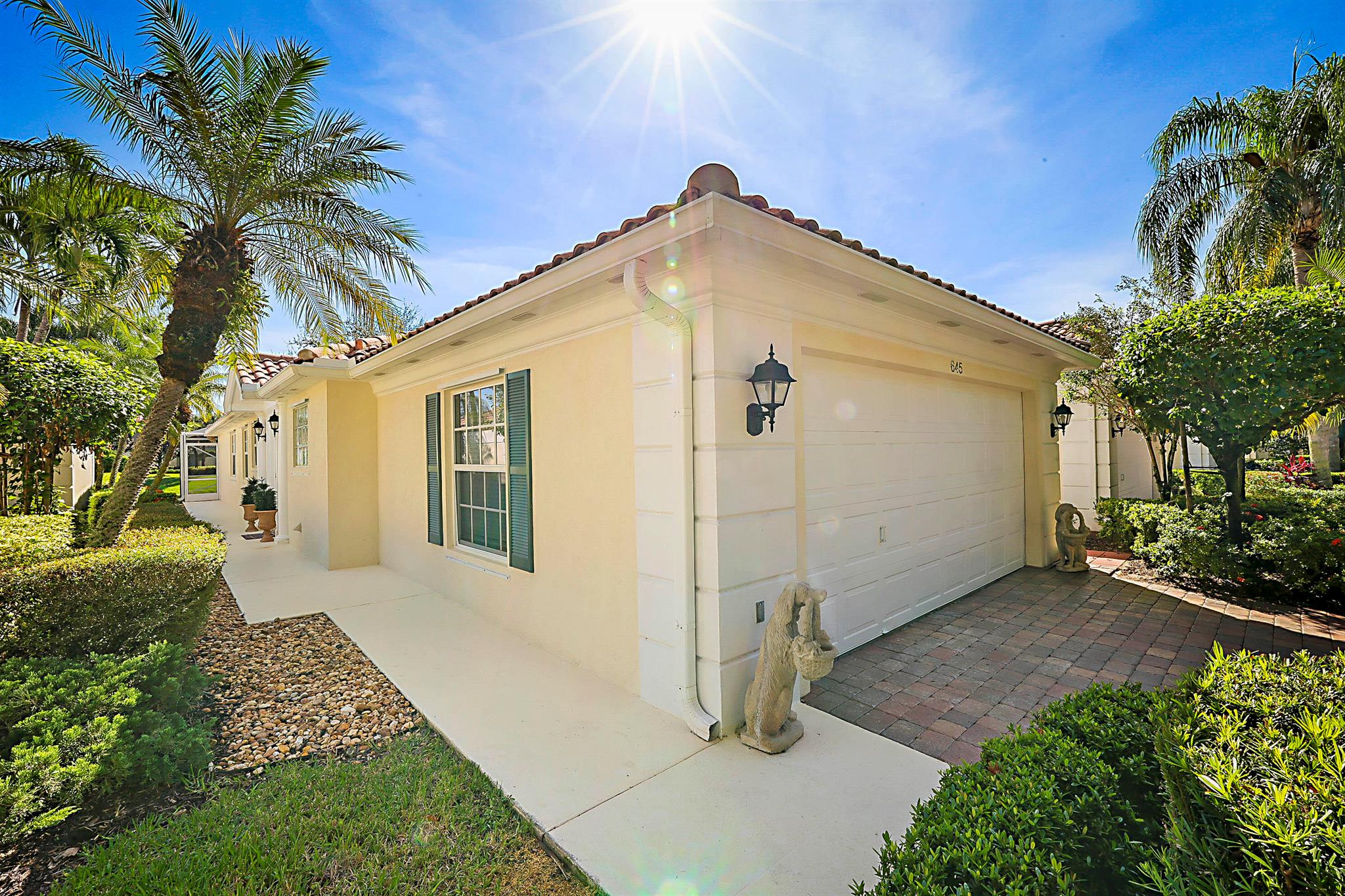 ISLES AT PALM BEACH GARDE - Residential