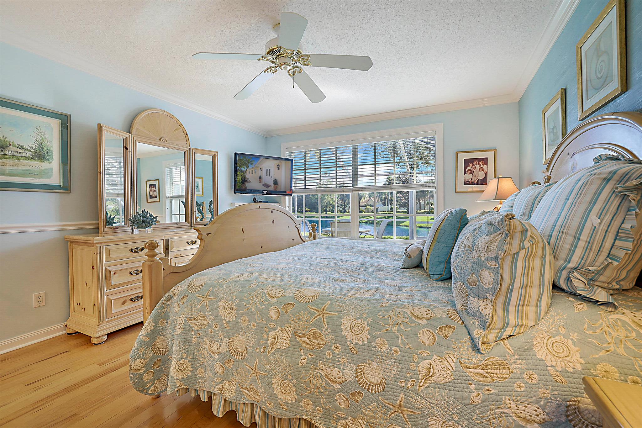 ISLES AT PALM BEACH GARDE - Residential