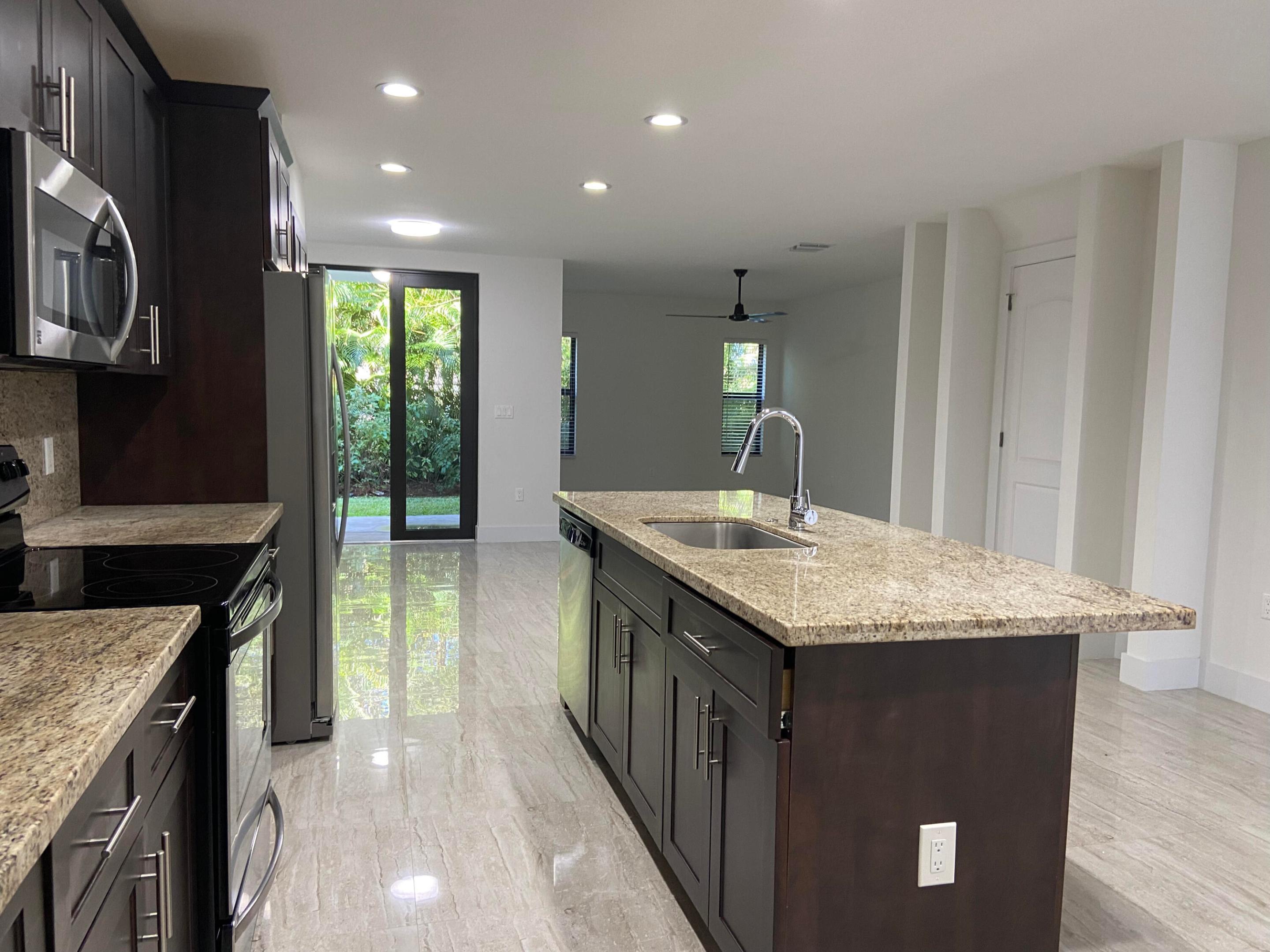 CASA DEL SOL - Residential Lease