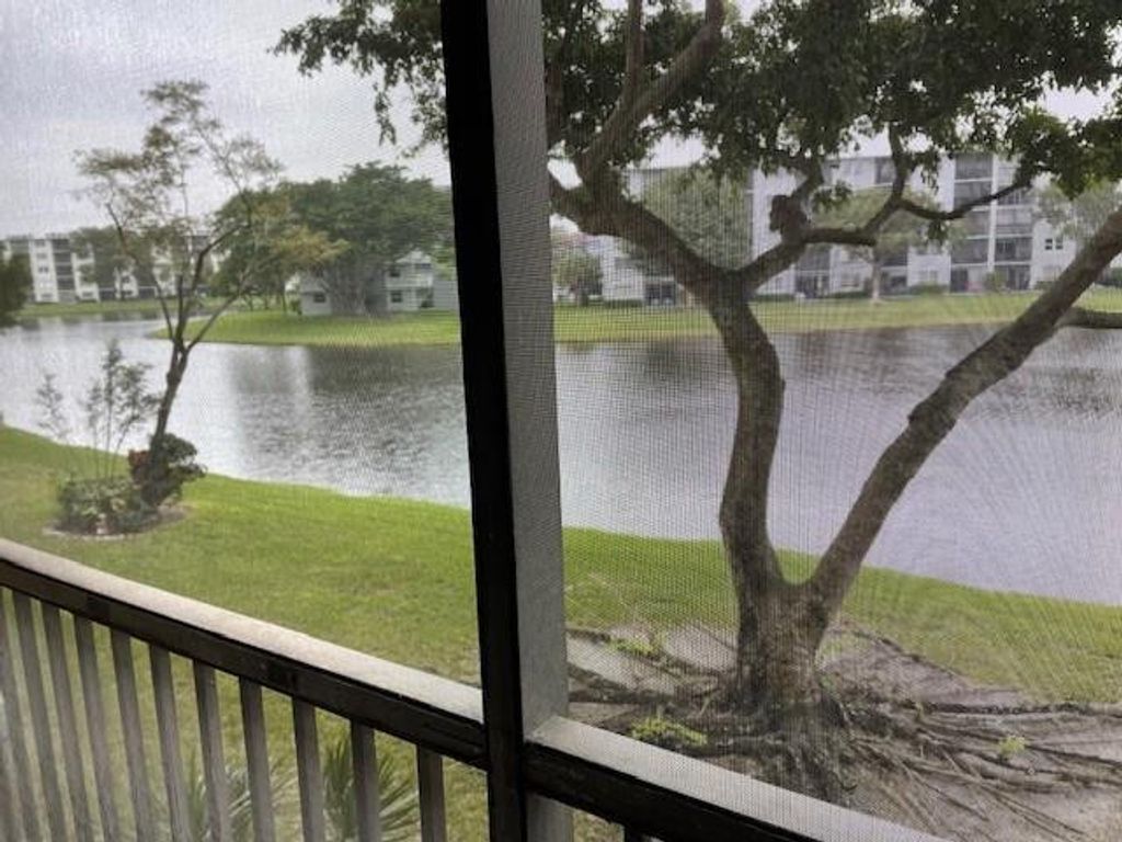 Photo of 2215 Cypress Island Drive #206, Pompano Beach, FL 33069 (MLS # F10488342)