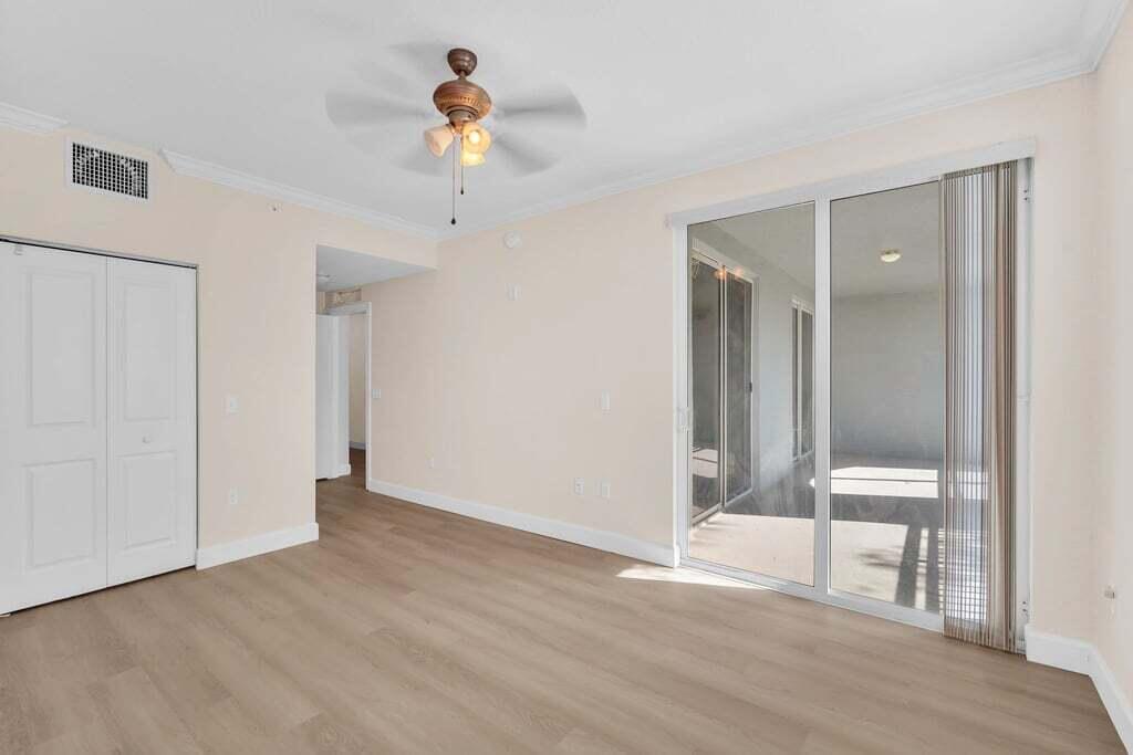 VIZCAYA LAKES CONDO - Residential