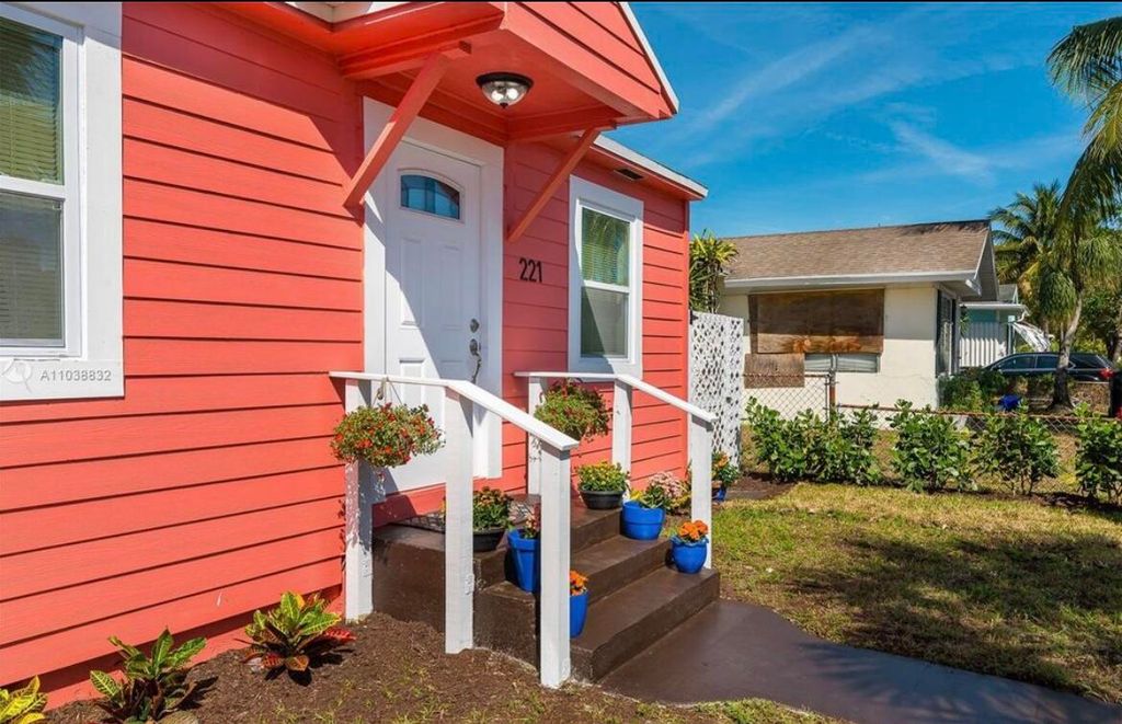 Photo of 221 S C Street #A, Lake Worth Beach, FL 33460 (MLS # B26005605)