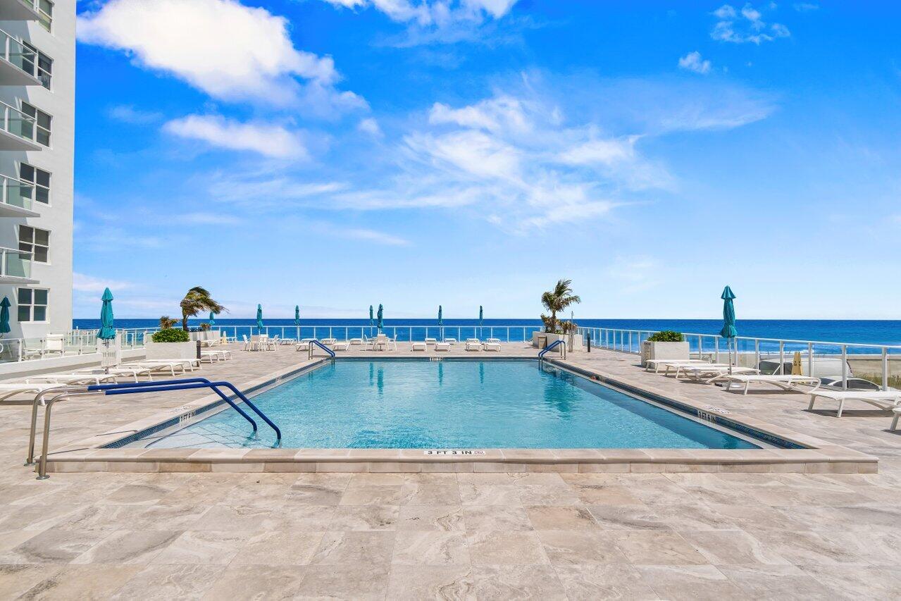 PATRICIAN OF PALM BEACH CONDO - Residential