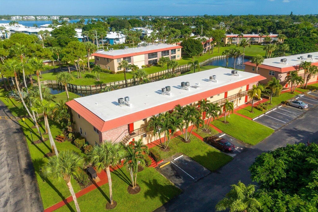 Photo of 1917 SW Palm City Road, Stuart, FL 34994 (MLS # B26075519)