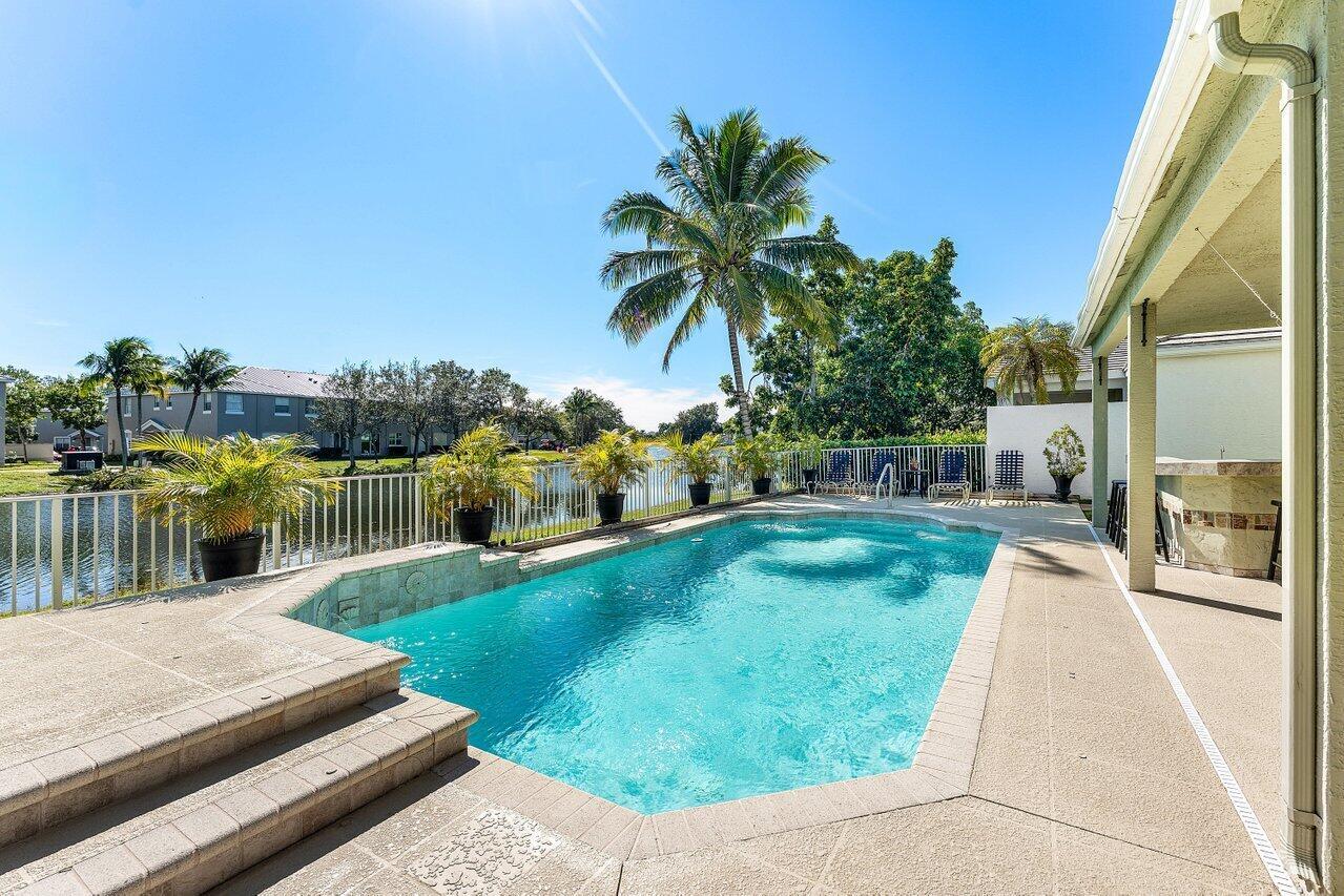 Victoria Groves - Residential