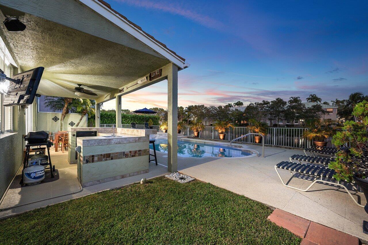 Victoria Groves - Residential